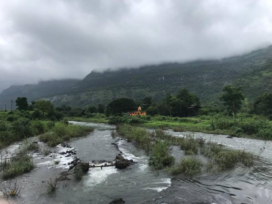Shangri-La Valley Retreat カルジャット エクステリア 写真